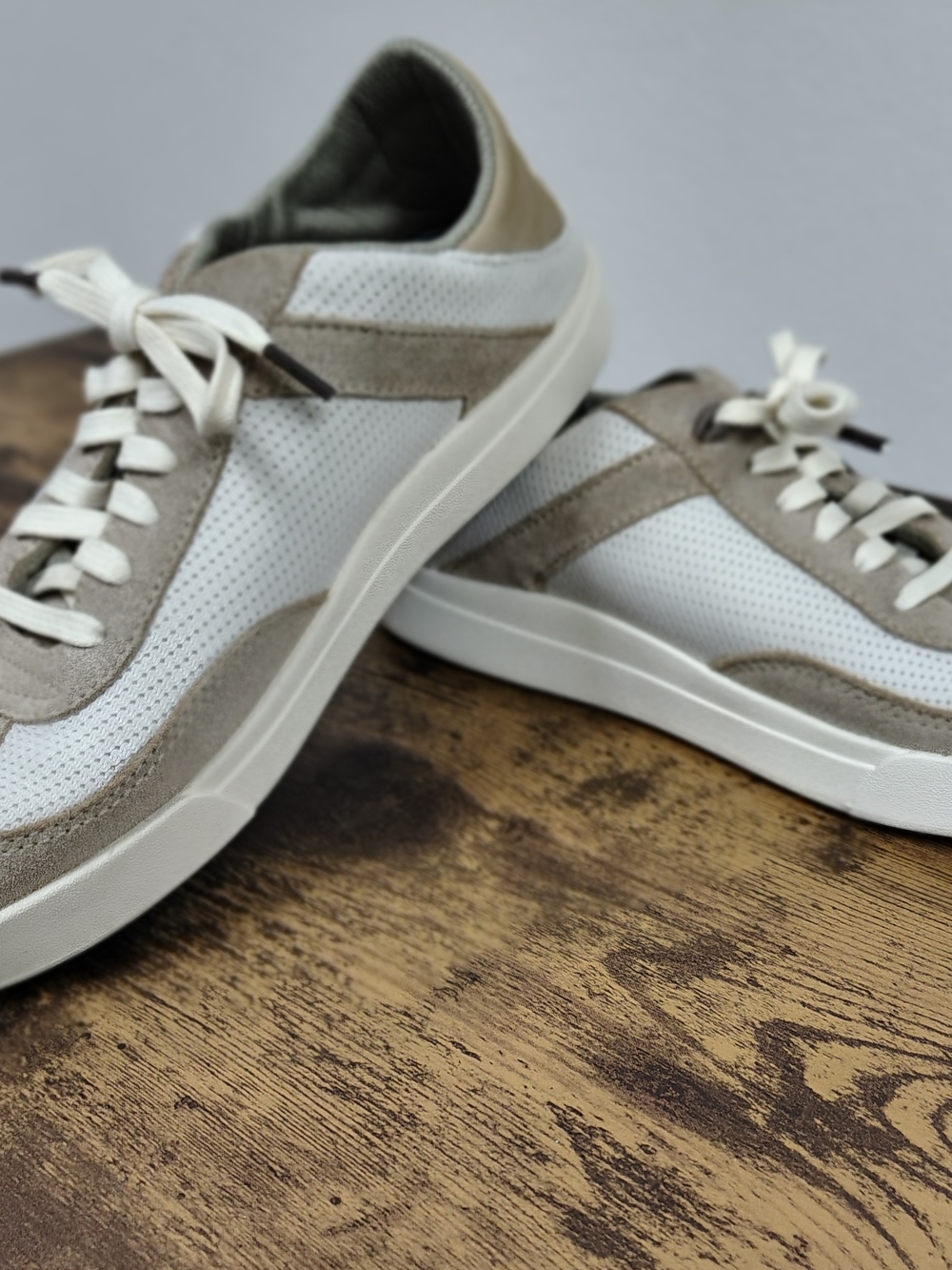 OluKai Kīlea Women's Sneakers - Tan / Tapa - Size 7